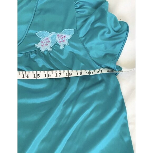 Vintage like grandma’s - 2 pc top and bottom - feels like silk - Large or XL - Picture 4 of 8